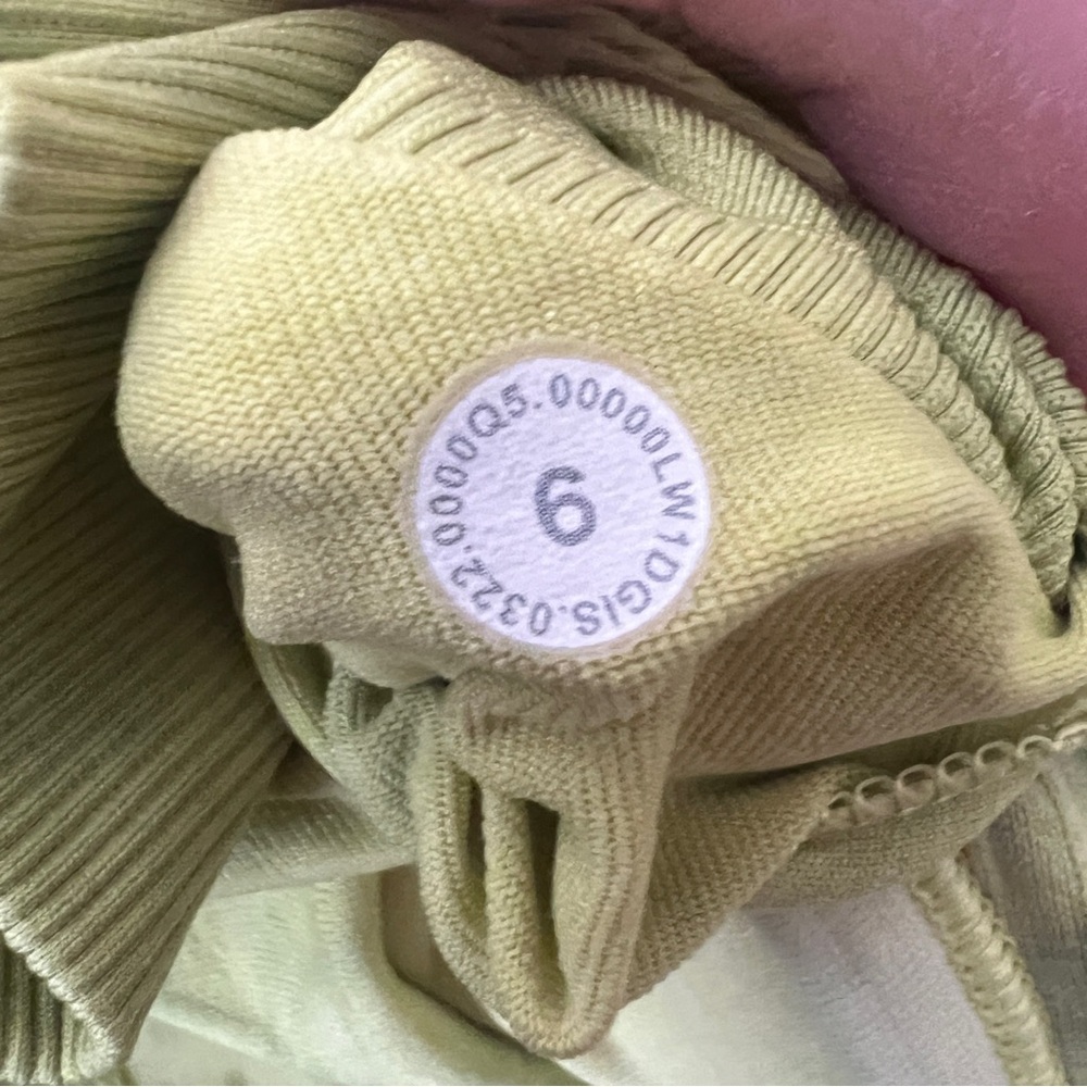 Lululemon Ebb to Street Racerback Crop Tank Top Tie Dye Lime Yellow Size 6 Yoga - Picture 6 of 8